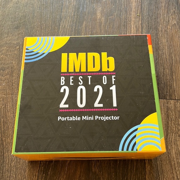 LED Projector Mini Projector for Kids - Picture 1 of 3